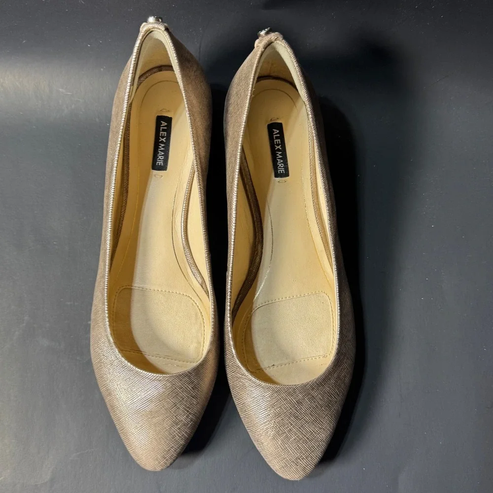 Alex Marie Womens Pointed Toe Low Wedge Pumps Metallic Champagne Gold Size 8